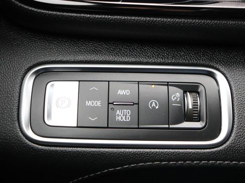 Used 2025 Buick Enclave Preferred image 49