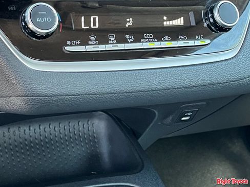 Certified 2025 Toyota Corolla LE FWD image 30