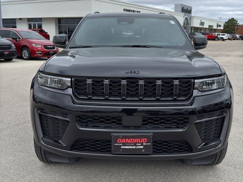 New 2026 Jeep Grand Cherokee L 4WD image 3