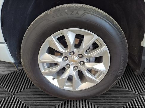 Used 2024 Chevrolet Silverado 1500 Custom AWD/4WD image 14