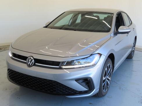 New 2026 Volkswagen Jetta Sport FWD image 9