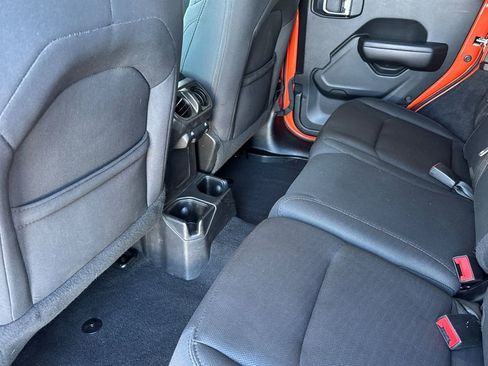 Used 2019 Jeep Wrangler Unlimited Sport S image 5