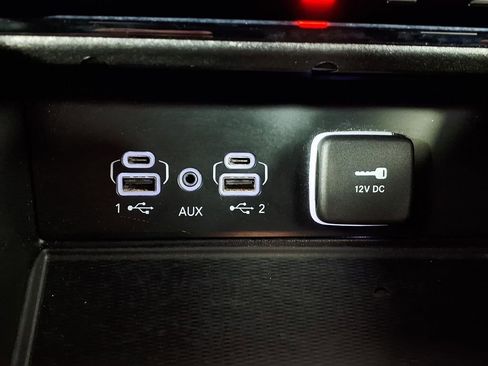 Used 2024 Jeep Grand Cherokee Laredo AWD/4WD image 24