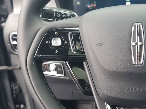 New 2026 Lincoln Corsair Premiere AWD/4WD image 17