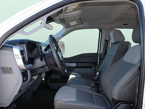 Used 2025 Ford F250 XLT image 23