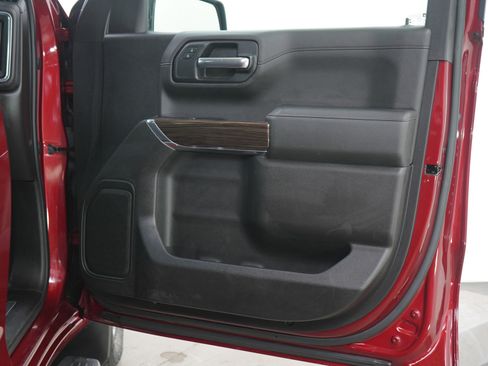 Used 2019 Chevrolet Silverado 1500 LT image 13