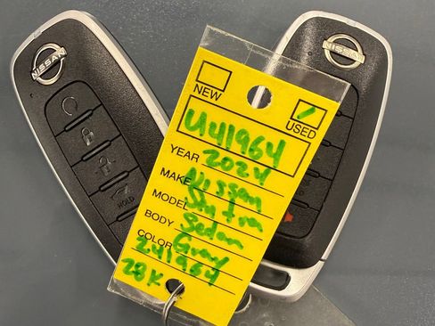 Used 2024 Nissan Sentra SR FWD image 26