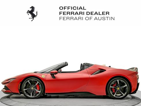 Certified 2022 Ferrari SF90 Spider AWD/4WD image 2