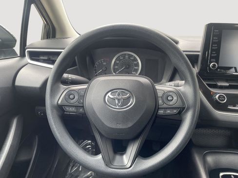 Used 2022 Toyota Corolla LE FWD image 23