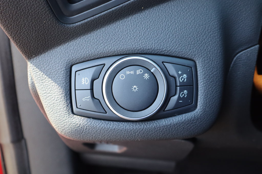Used 2019 Ford Escape SE FWD image 29