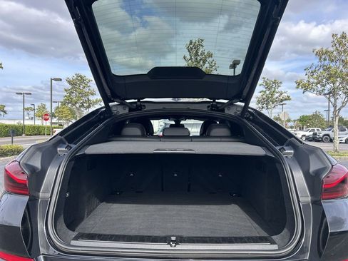 Used 2023 BMW X6 xDrive40i w/ M Sport Package AWD/4WD image 13