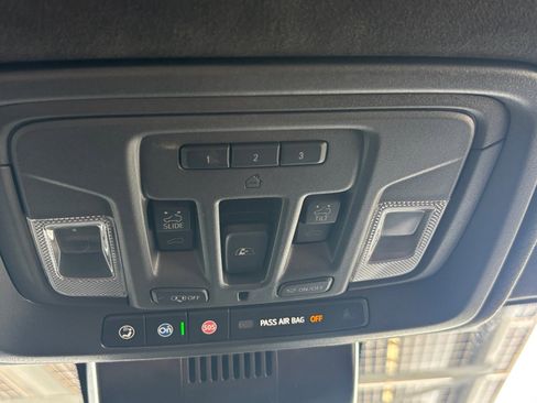 Used 2025 GMC Sierra 2500 Denali Ultimate image 31