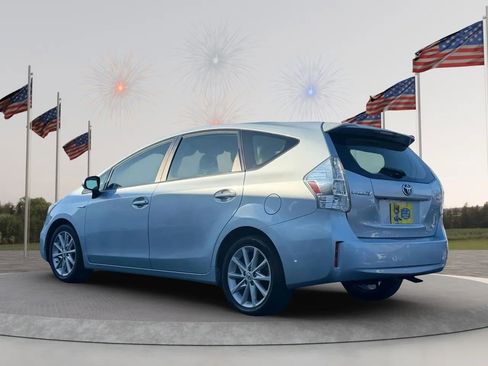 Used 2012 Toyota Prius V Five image 5