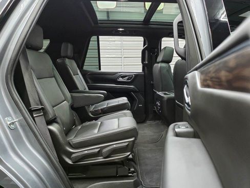 Used 2021 Chevrolet Tahoe LT w/ LT Signature Package AWD/4WD image 17