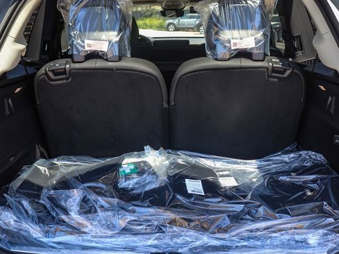 Used 2025 Volvo XC90 B6 Ultra w/ Protection Package Premier AWD/4WD image 11