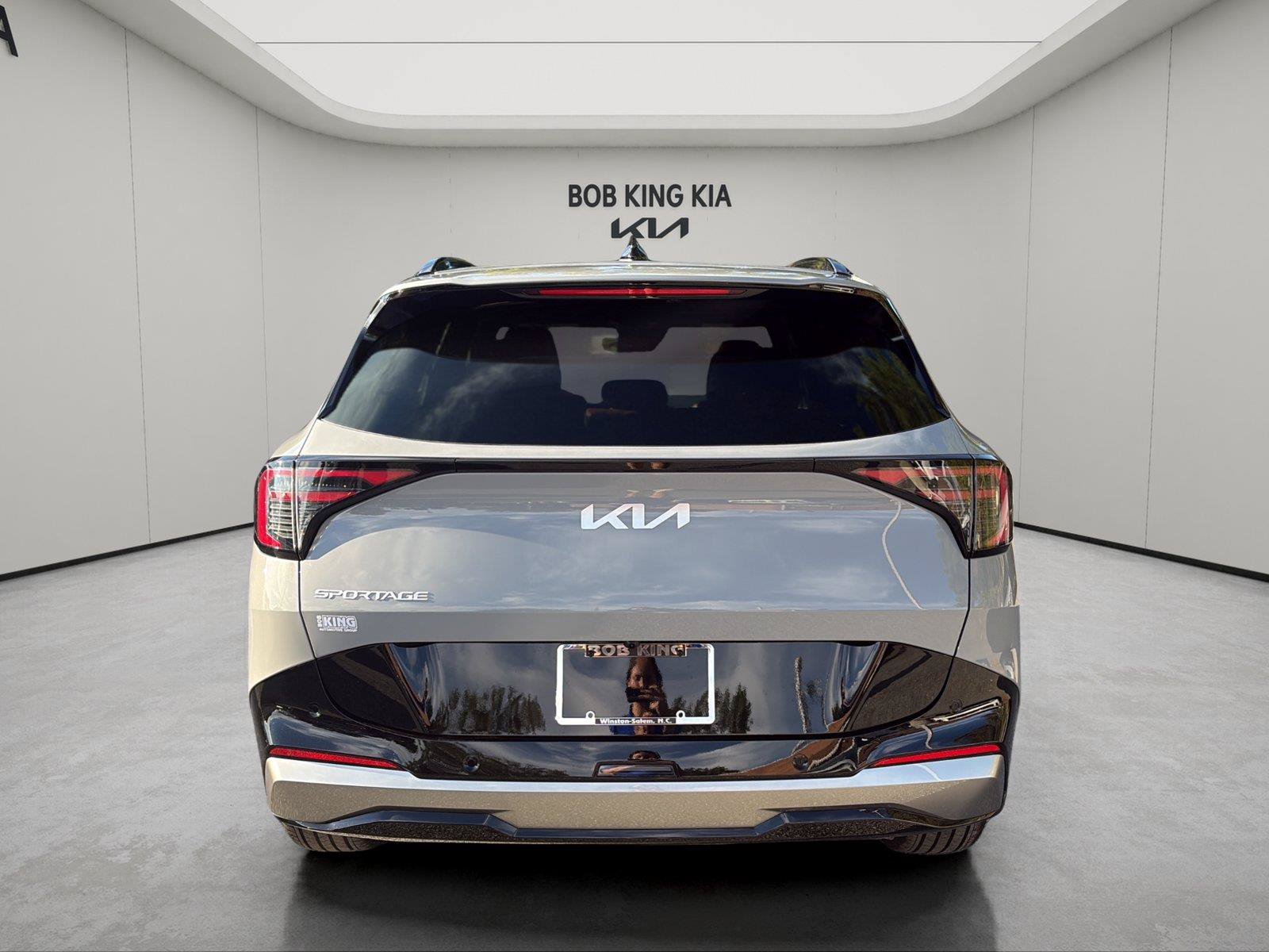 New 2027 Kia Sportage SX FWD image 4