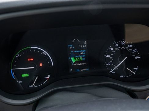 Used 2021 Toyota Sienna XLE image 22