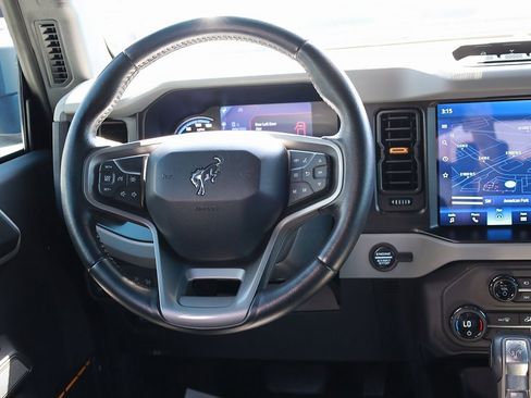 Used 2021 Ford Bronco Badlands image 20