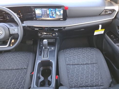 New 2026 Nissan Kicks SV w/ Cold Weather Package FWD image 4