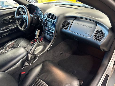 Used 2002 Chevrolet Corvette Z06 w/ Memory Pkg image 55