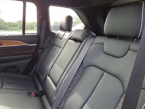 Certified 2023 Jeep Grand Cherokee Summit AWD/4WD image 14