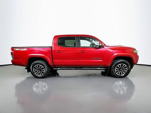 Used 2020 Toyota Tacoma TRD Sport w/ Technology Package AWD/4WD image 8