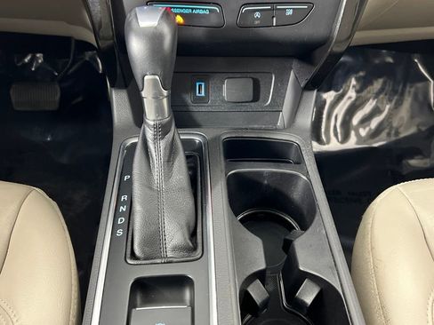 Used 2017 Ford Escape Titanium image 11