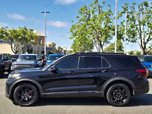 Used 2020 Ford Explorer ST w/ ST High-Performance Pack AWD/4WD image 4
