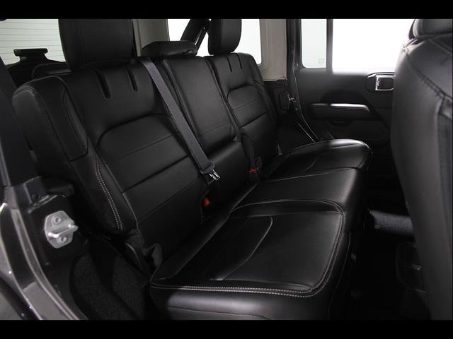 Used 2022 Jeep Wrangler Unlimited Sahara w/ Cold Weather Group AWD/4WD image 20