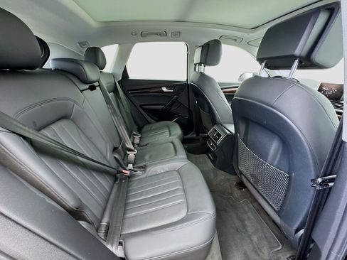Used 2019 Audi Q5 2.0T Premium w/ Convenience Package image 19