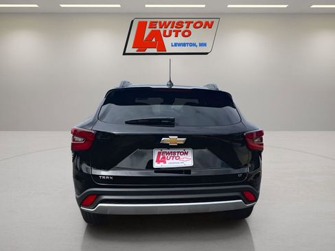 New 2025 Chevrolet Trax LT w/ LT Convenience Package image 7