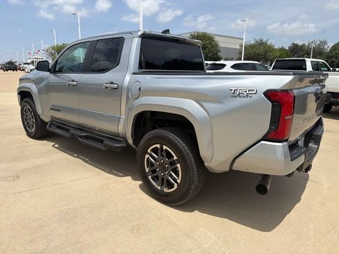 Used 2024 Toyota Tacoma TRD Sport RWD image 12