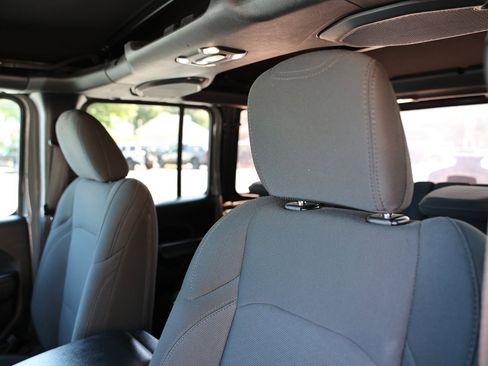 Used 2022 Jeep Wrangler Unlimited Sport image 21