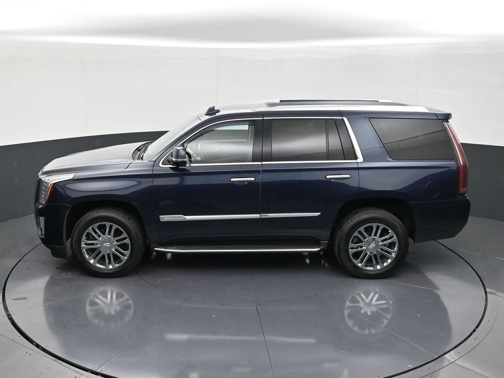 Used 2020 Cadillac Escalade 2WD image 13