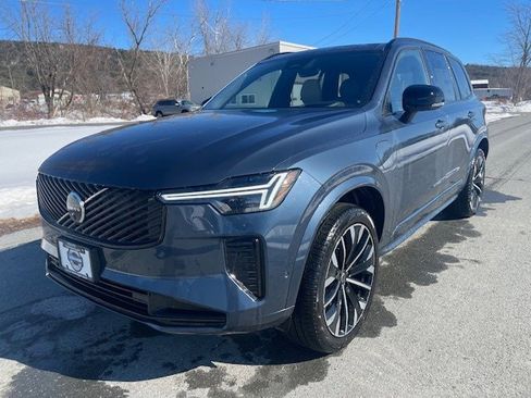 New 2026 Volvo XC90 T8 Ultra w/ Protection Package Premier AWD/4WD image 1
