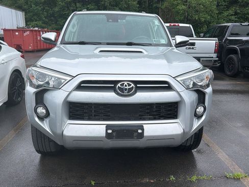 Used 2020 Toyota 4Runner TRD Off-Road Premium w/ Moonroof Package AWD/4WD image 2