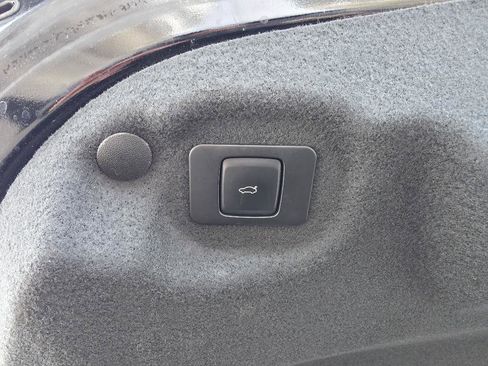 Used 2018 Lincoln MKZ Reserve w/ Magnetic Appearance Package image 19