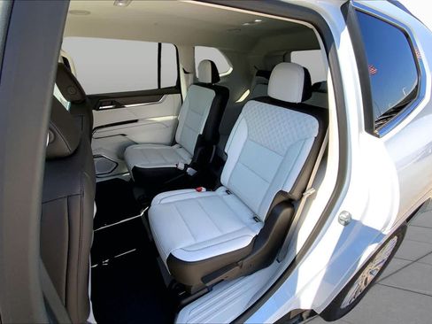 Used 2026 GMC Acadia Denali w/ Super Cruise Package FWD image 21