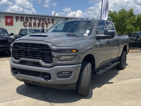 New 2026 RAM 2500 Tradesman AWD/4WD image 3