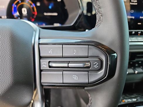 Used 2024 Chevrolet Colorado LT w/ LT Convenience Package II image 19