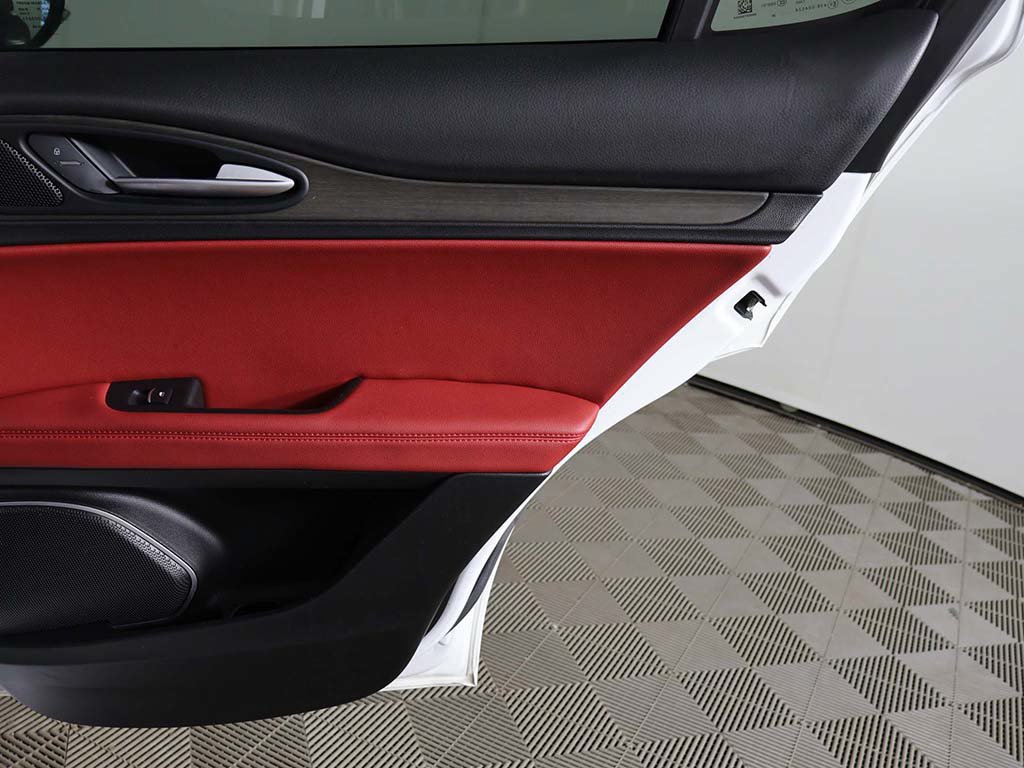Used 2020 Alfa Romeo Stelvio Ti AWD/4WD image 20