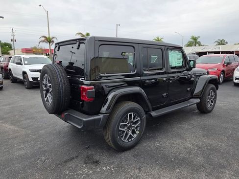 New 2026 Jeep Wrangler Sahara AWD/4WD image 11