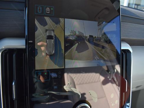 New 2026 GMC Acadia Denali w/ Super Cruise Package image 23