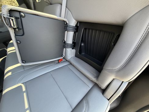 New 2026 GMC Sierra 1500 SLT image 24