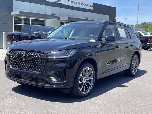 Used 2025 Lincoln Aviator AWD w/ Jet Appearance Package image 28