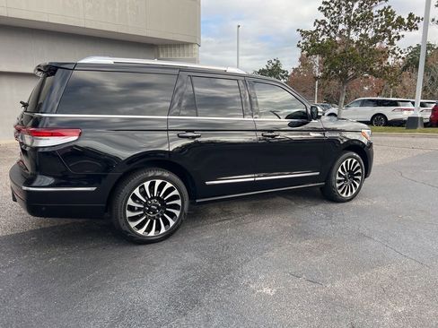 Used 2023 Lincoln Navigator Black Label image 2