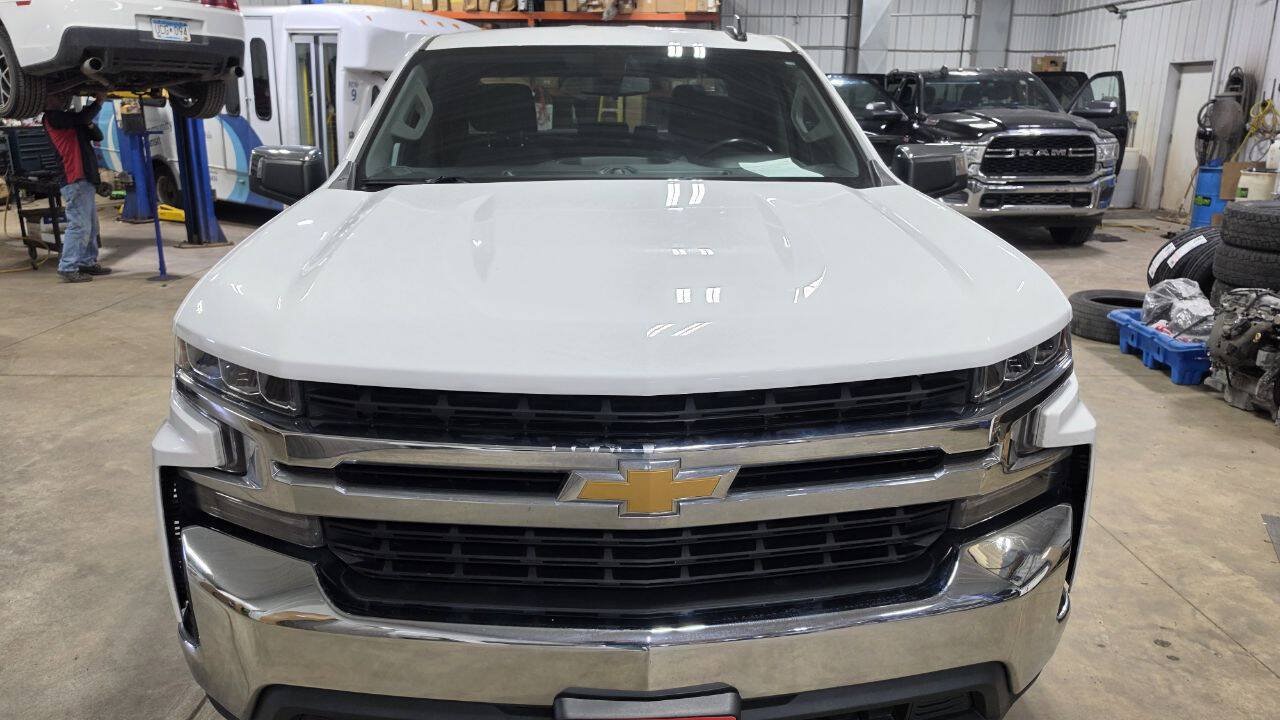 Used 2019 Chevrolet Silverado 1500 LT w/ All-Star Edition AWD/4WD image 3