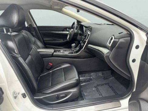 Used 2022 Nissan Maxima SV w/ Floor Mat Group FWD image 44