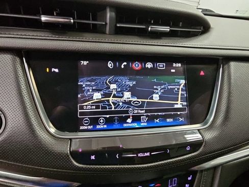 Used 2018 Cadillac XT5 Premium Luxury AWD/4WD image 16