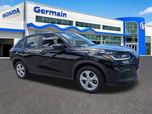 Certified 2023 Honda HR-V LX image 3